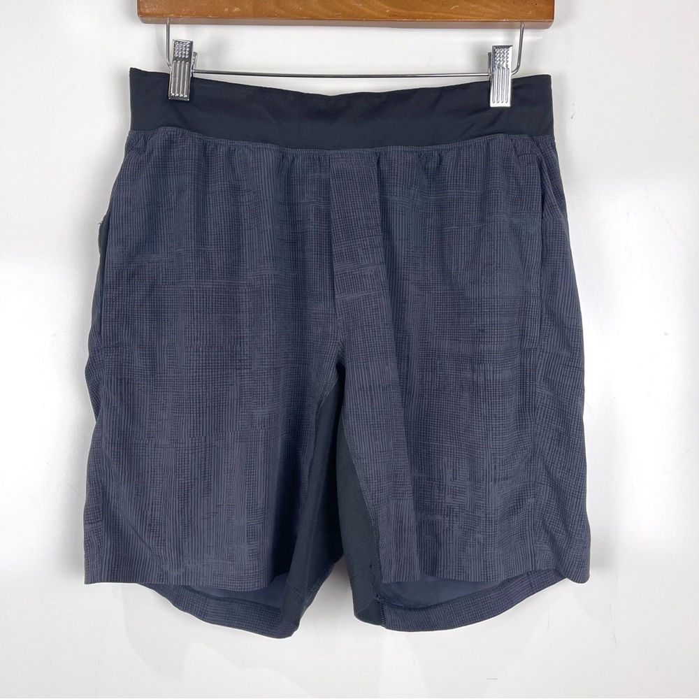 Lululemon Men’s T.H.E. Short Linerless 7" Medium Grid Lines Deep Coal Black Gym